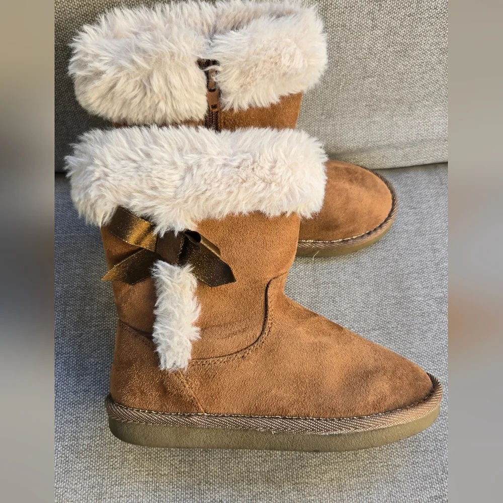 Khombu Bunny Girls' Faux Suede Chestnut Winter Boots with Faux Fur Cuff